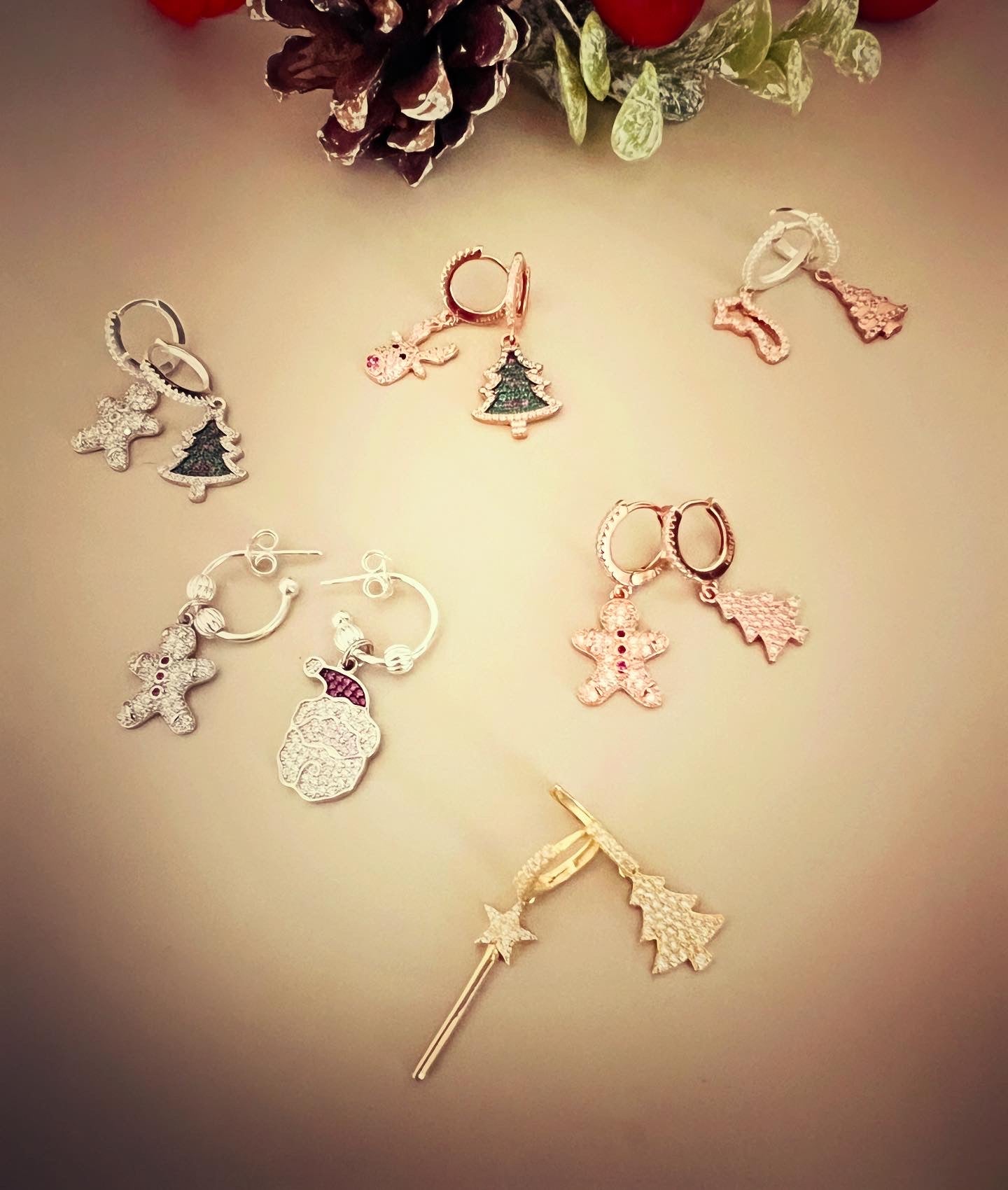Orecchini natalizi in argento e zirconi