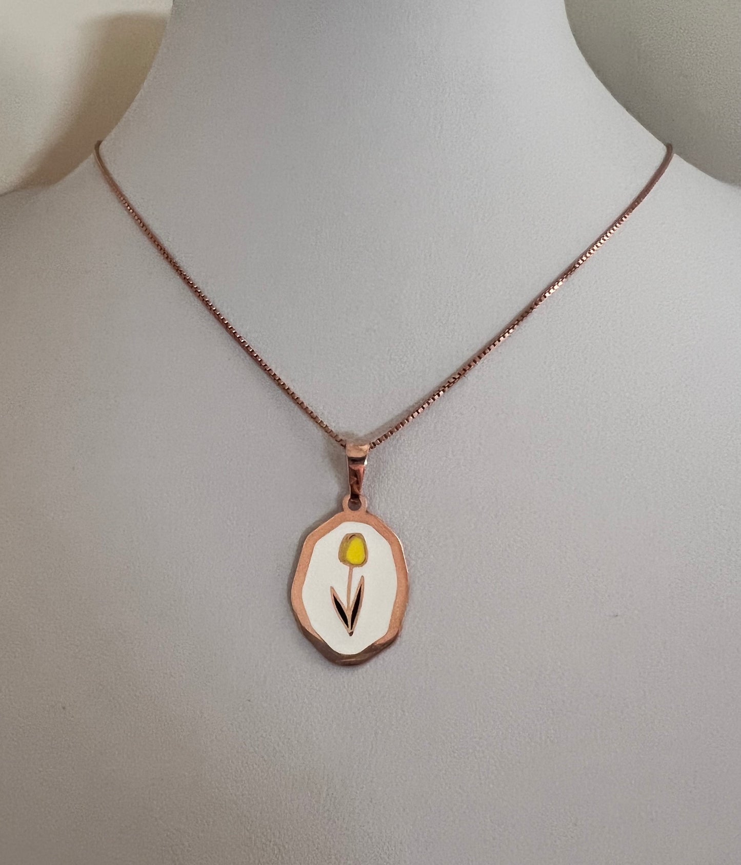 Collane con ciondolo fiore in argento smaltato