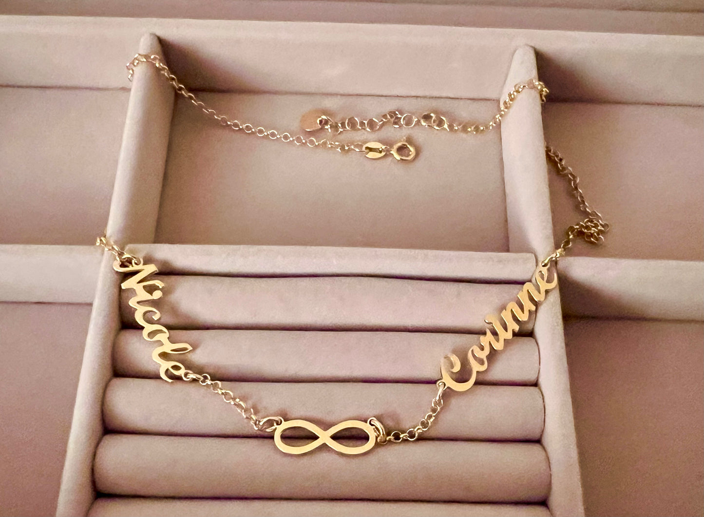 Collana nome