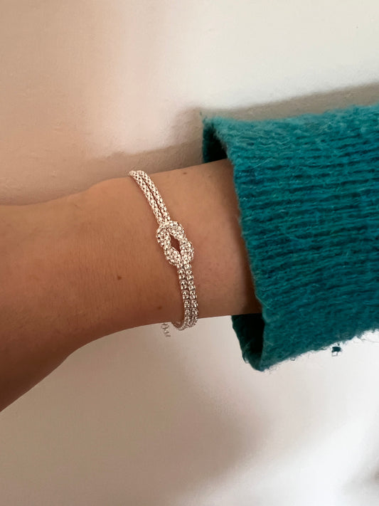 Bracciale morbido con nodo doppio