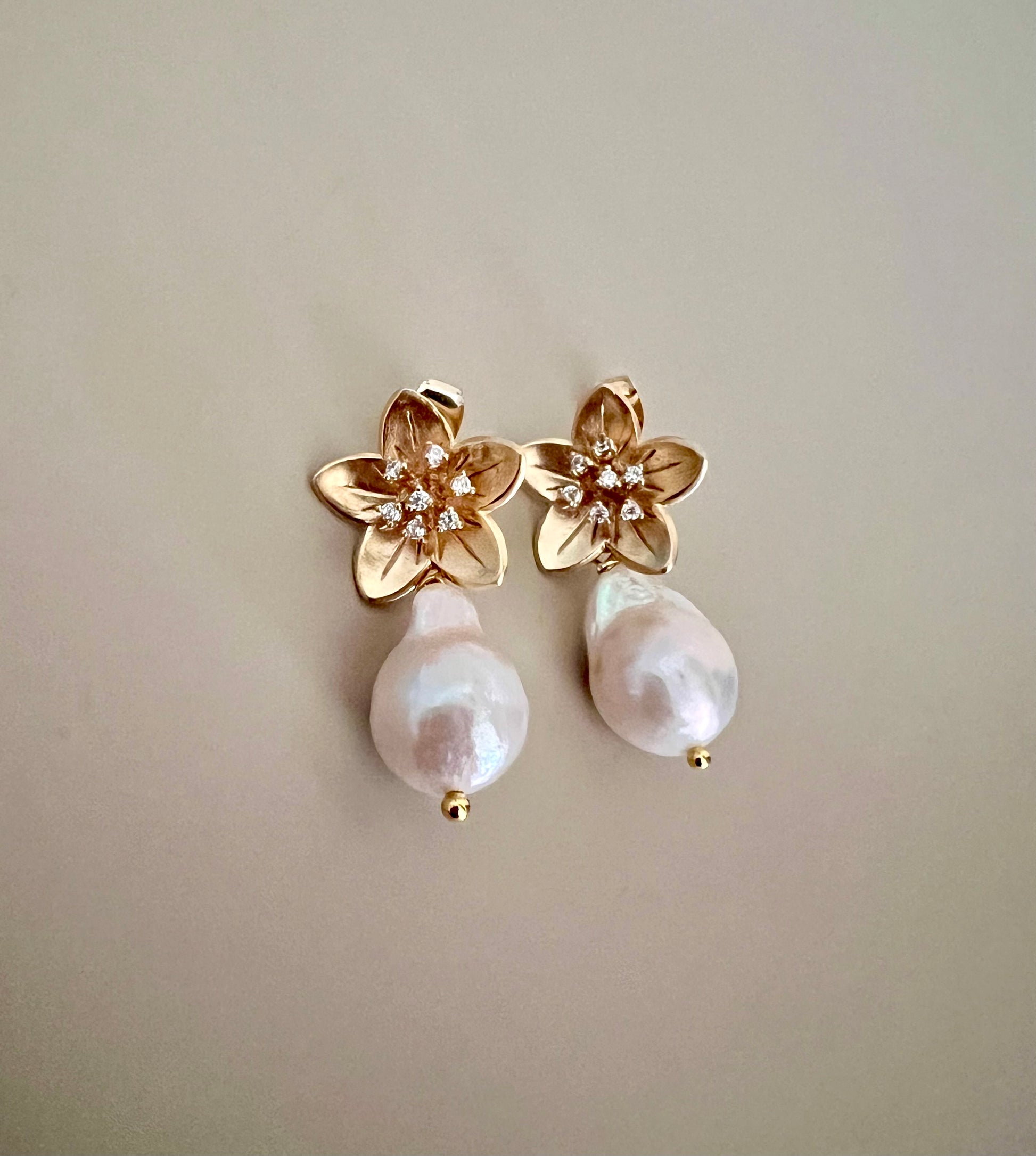 Orecchini con zirconi e perle - Filigrane & co