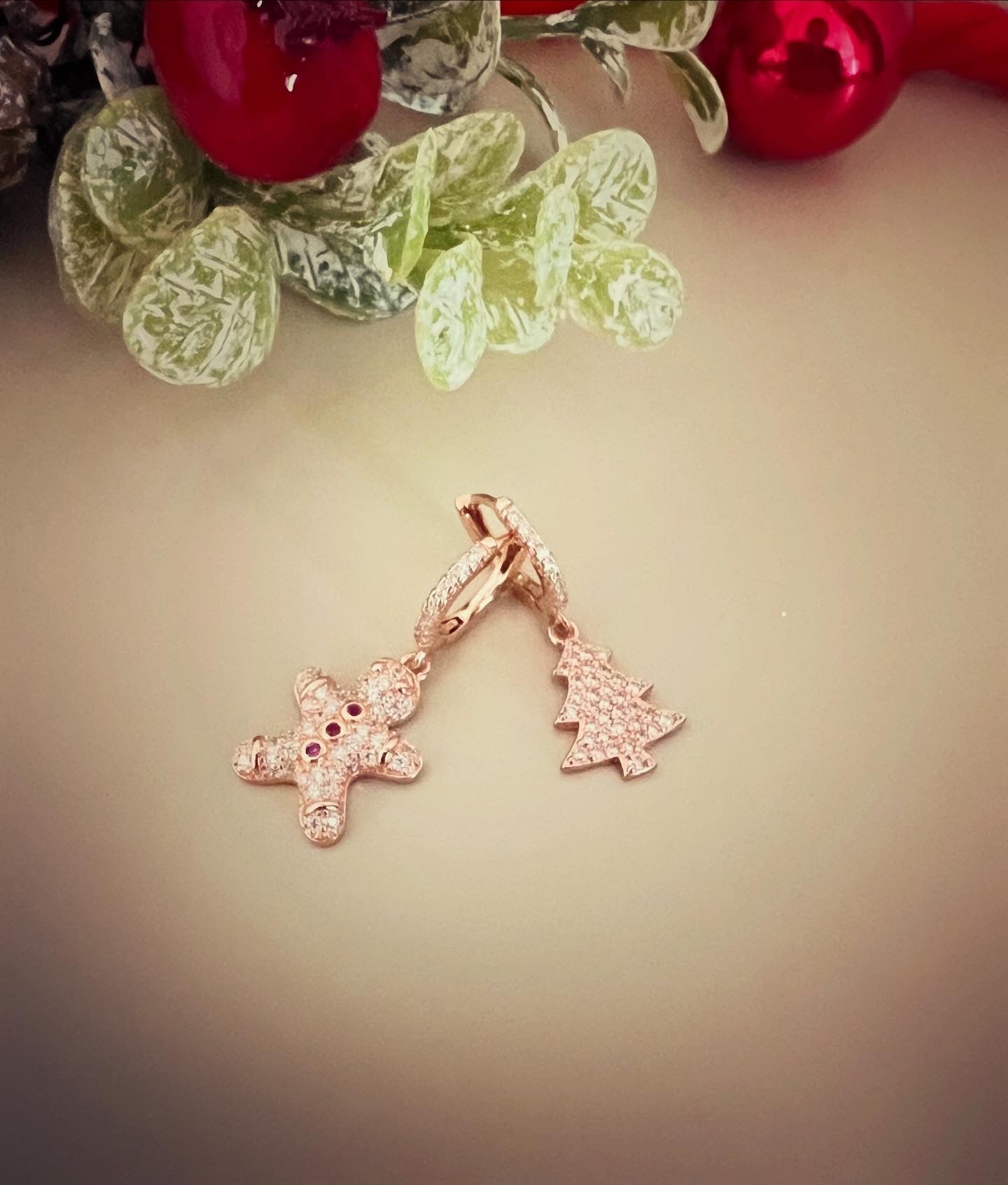 Orecchini natalizi in argento e zirconi