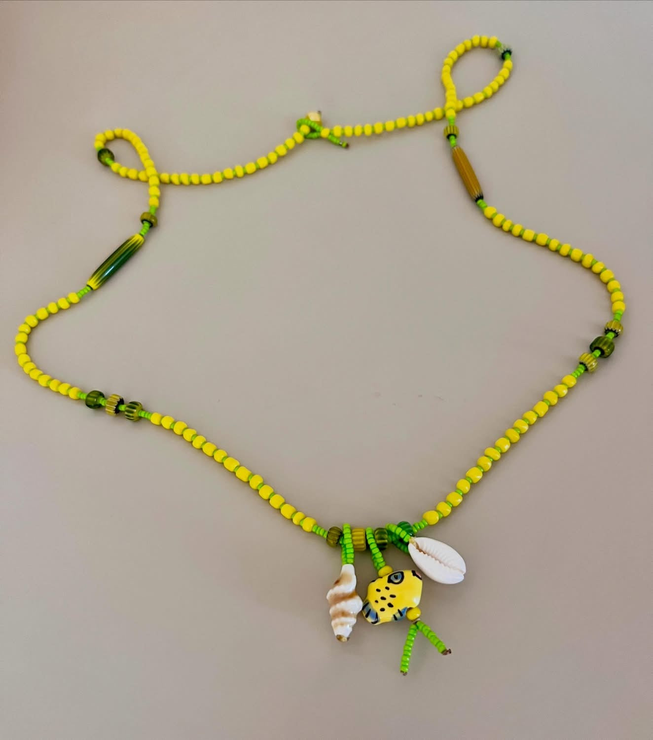 Collana lunga stile Boho con ciondoli mare