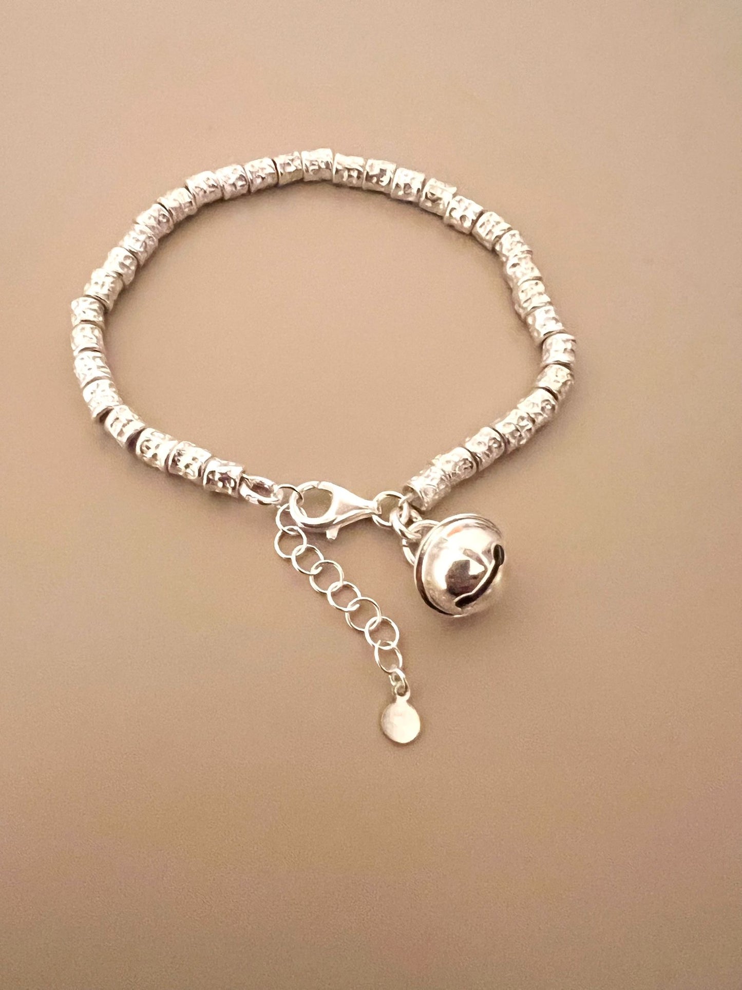 Bracciale pepite con campanellino