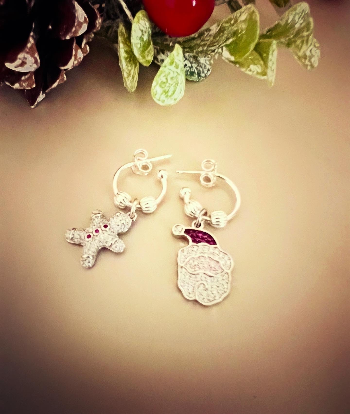 Orecchini natalizi in argento e zirconi