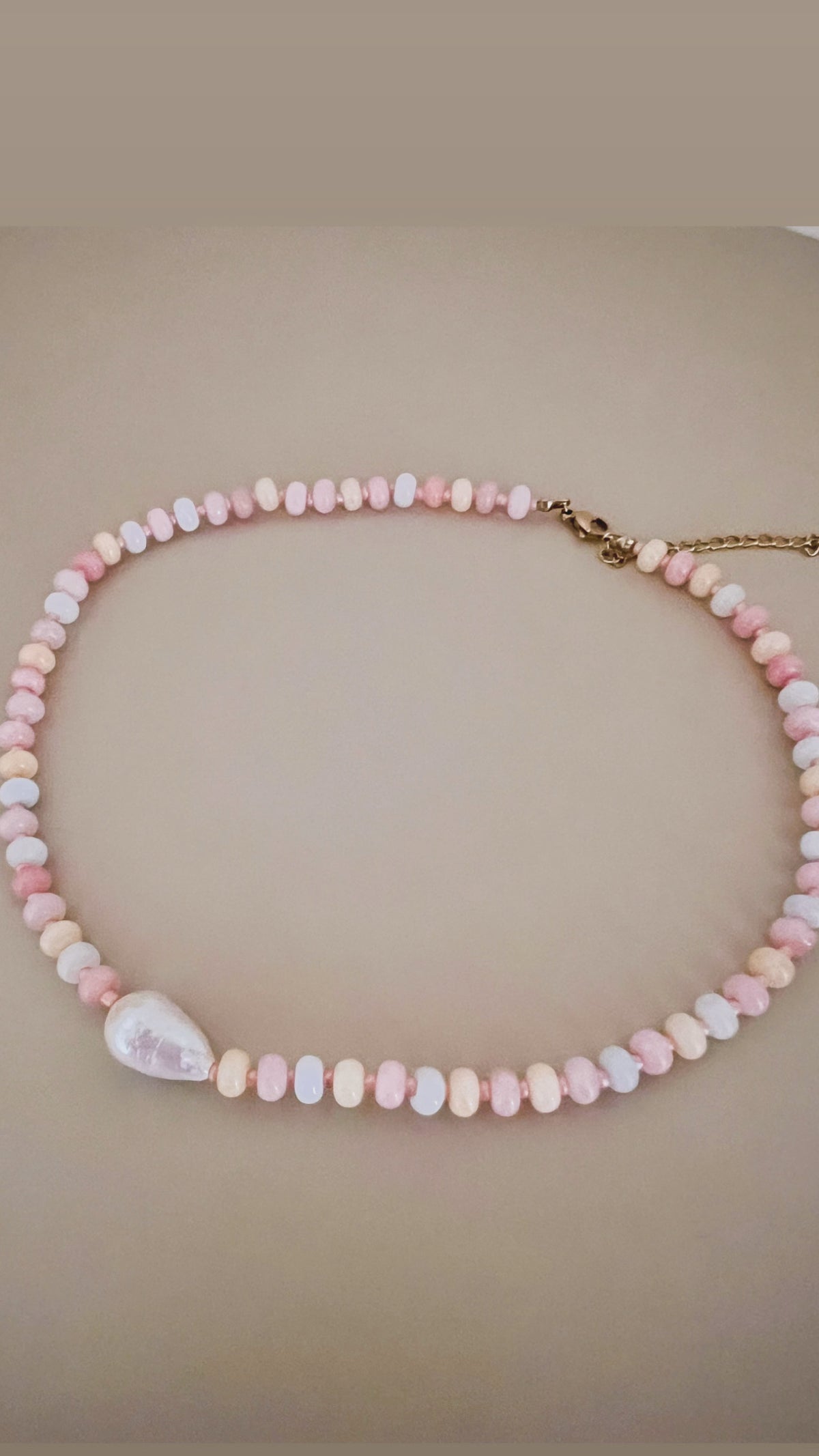 Collana girocollo bonbon con perla centrale