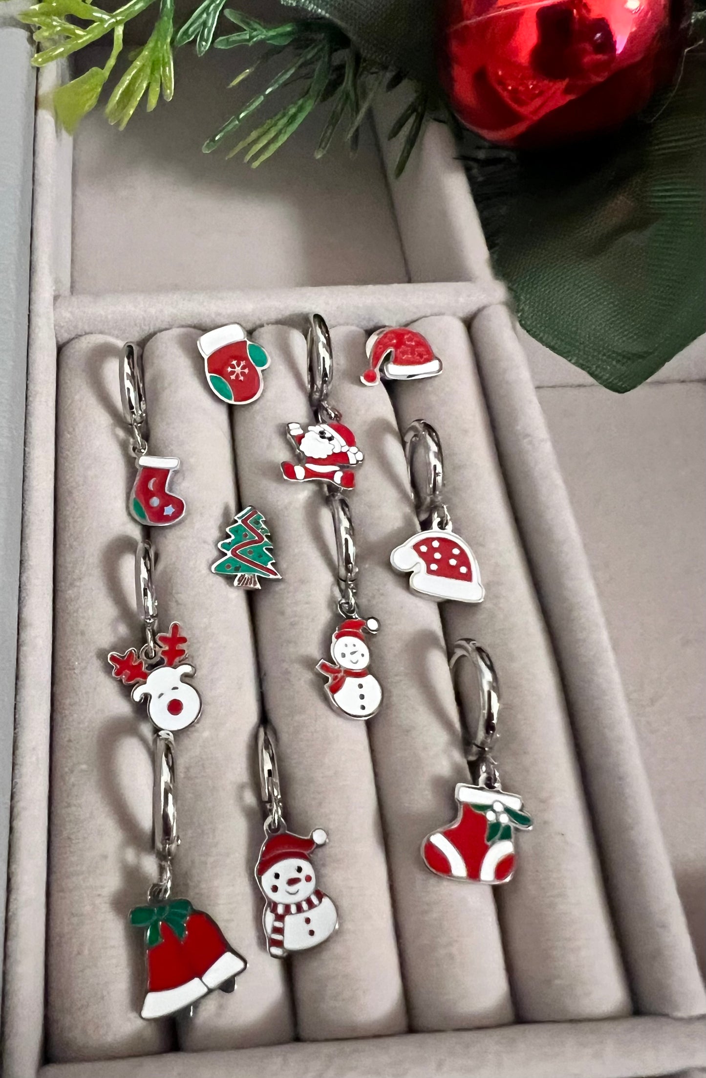 Orecchini natalizi in acciaio smaltato