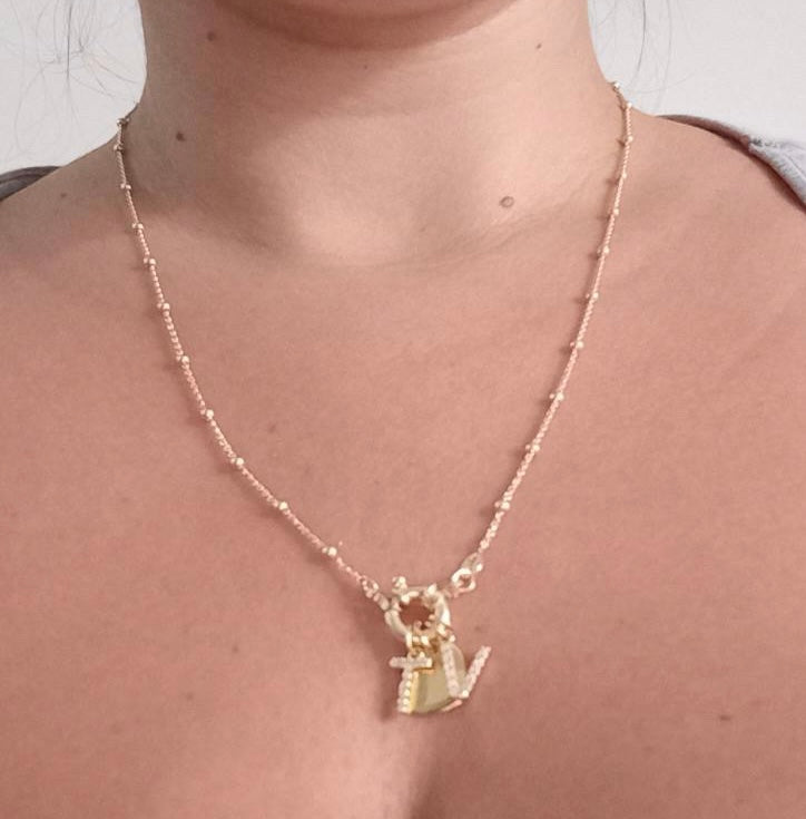 Collana con chiusura a timone e charms