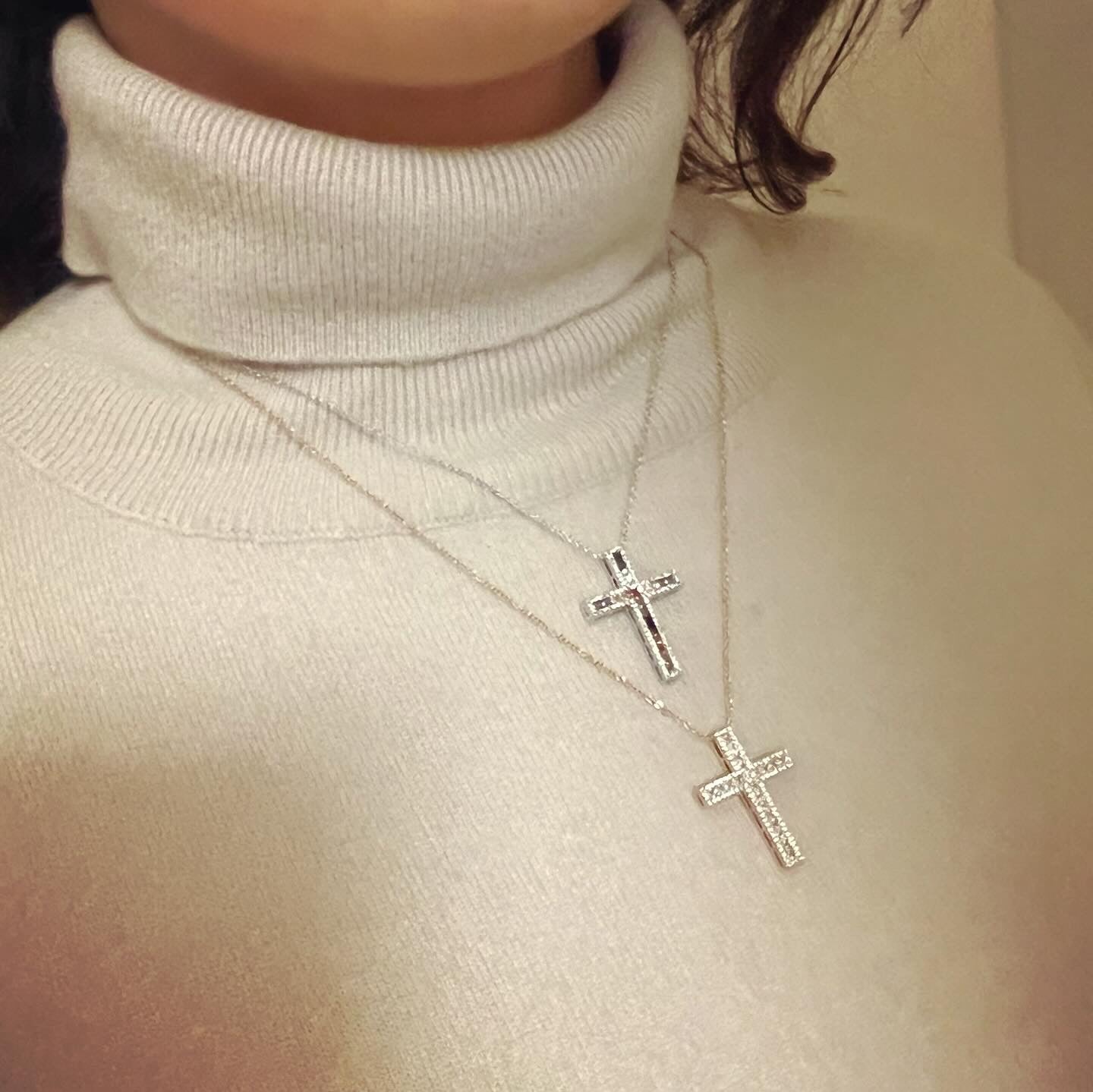 Collana con croce e spine oro grande – John Richmond Collana con croce e spine oro grande – John Richmond