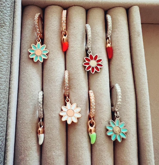 Orecchini microcornetti e fiori